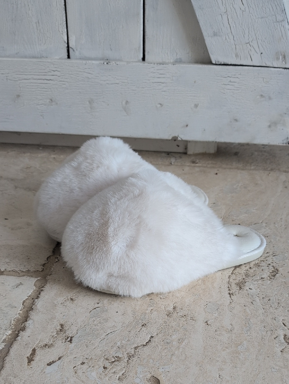 Free People Women’s Snow Faux fur Slippers